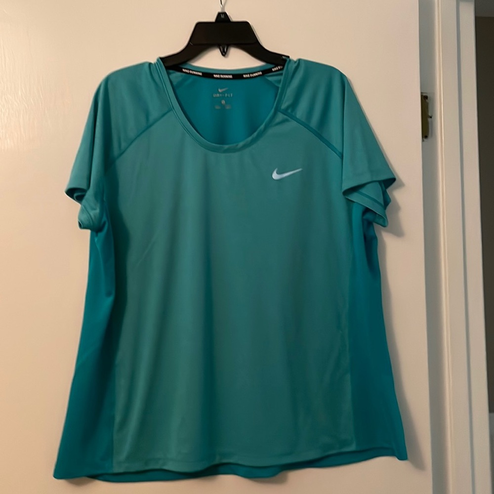 Nike Dri-Fit 2x sports top